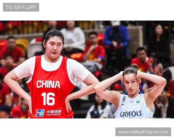 2.26 米张子宇内线统治力!女篮赛场现 “降维打击”(1) 2.26 米张子宇内线统治力!女篮赛场现 “降维打击”(1)